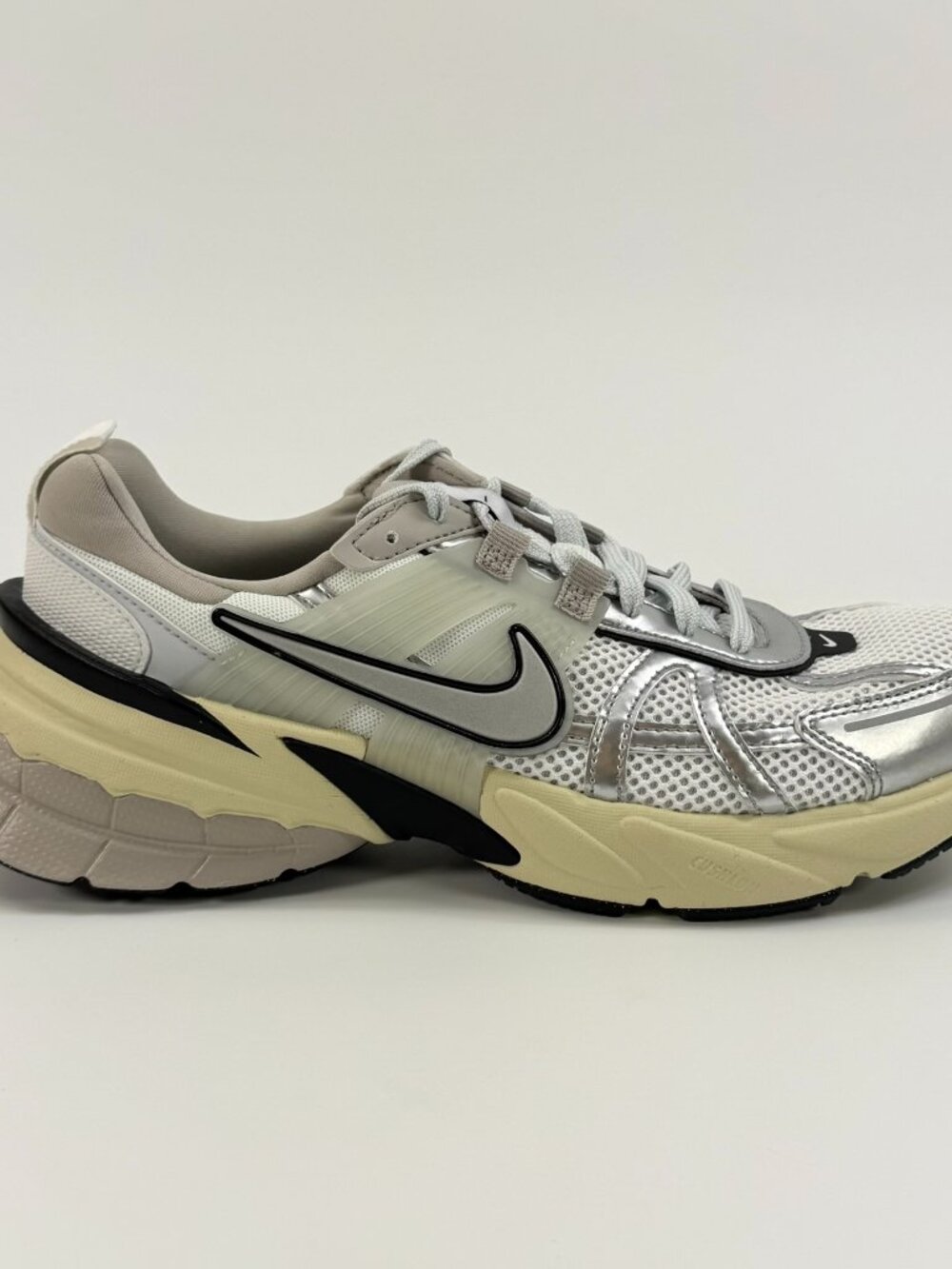 Nike Women's V2K Run 'Summit White Silver' FD0736-100 Multi Size
